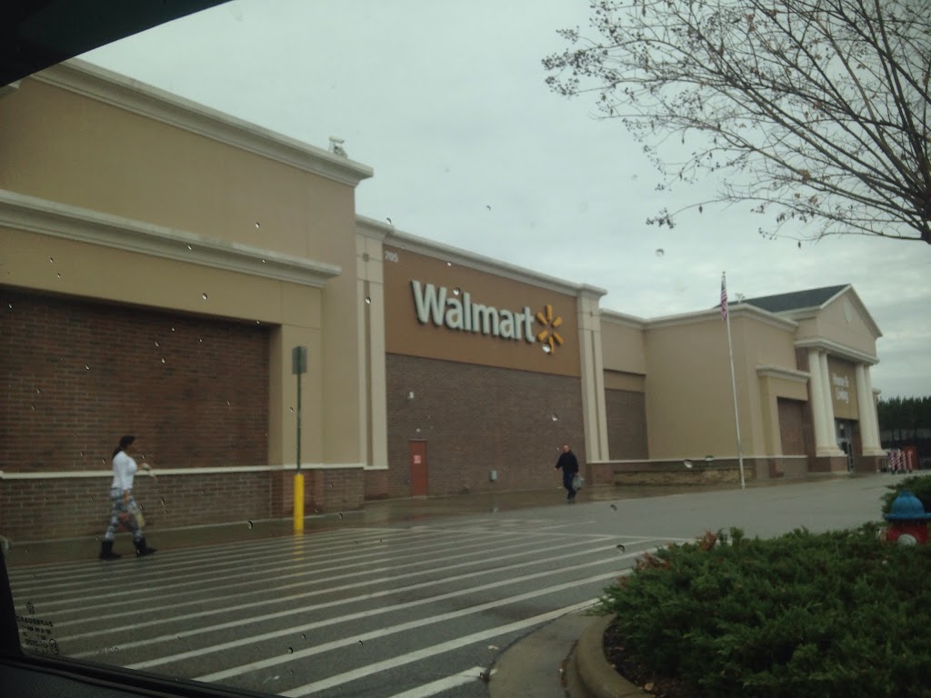 Walmart Supercenter | 705 Retail Way, Louisburg, NC 27549 | Phone: (919) 496-2221