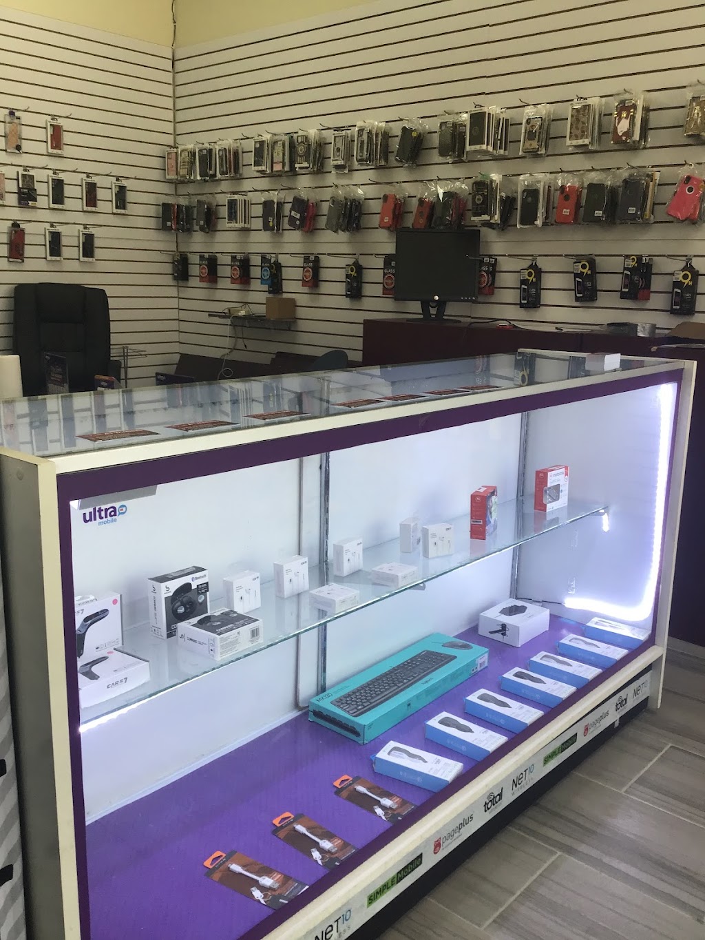 A1 Wireless Cell Phone Repair Center | 3540 S Polk St, Dallas, TX 75224, USA | Phone: (972) 987-7768