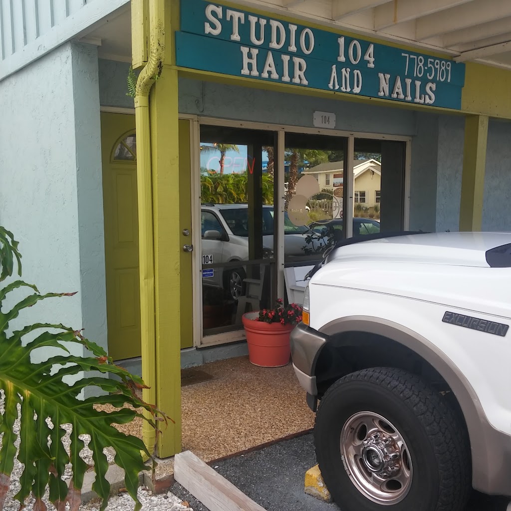 Studio 104 | 2501 Gulf Dr N # 104, Bradenton Beach, FL 34217, USA | Phone: (941) 778-5989