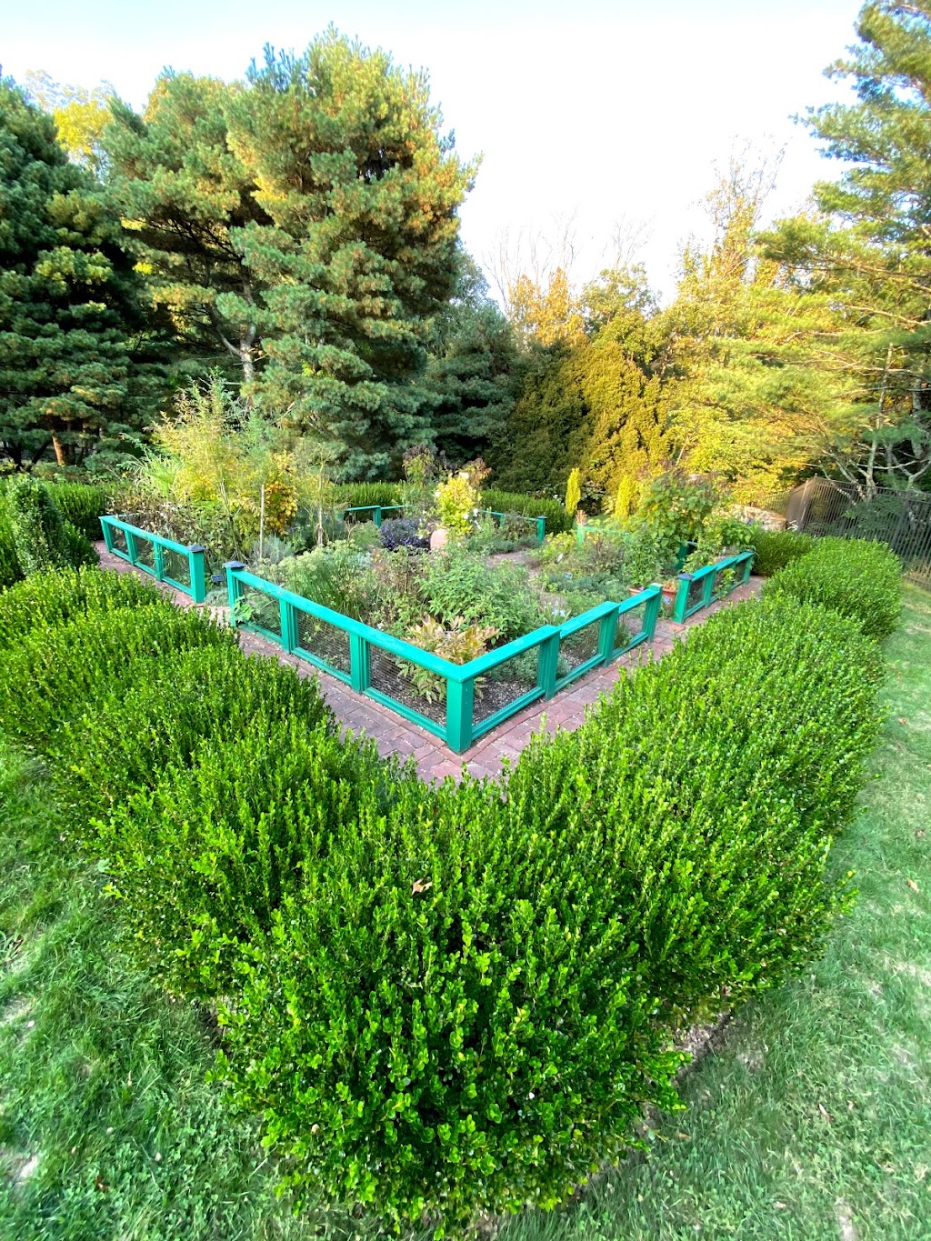 Herb Garden | 151 Brookdale Rd, Stamford, CT 06903, USA | Phone: (203) 322-6971