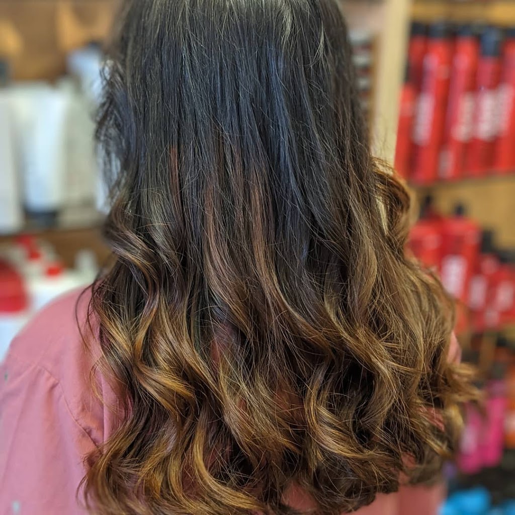 Holiday Hair | 420 Eden Cir, Bear, DE 19701, USA | Phone: (302) 834-9916