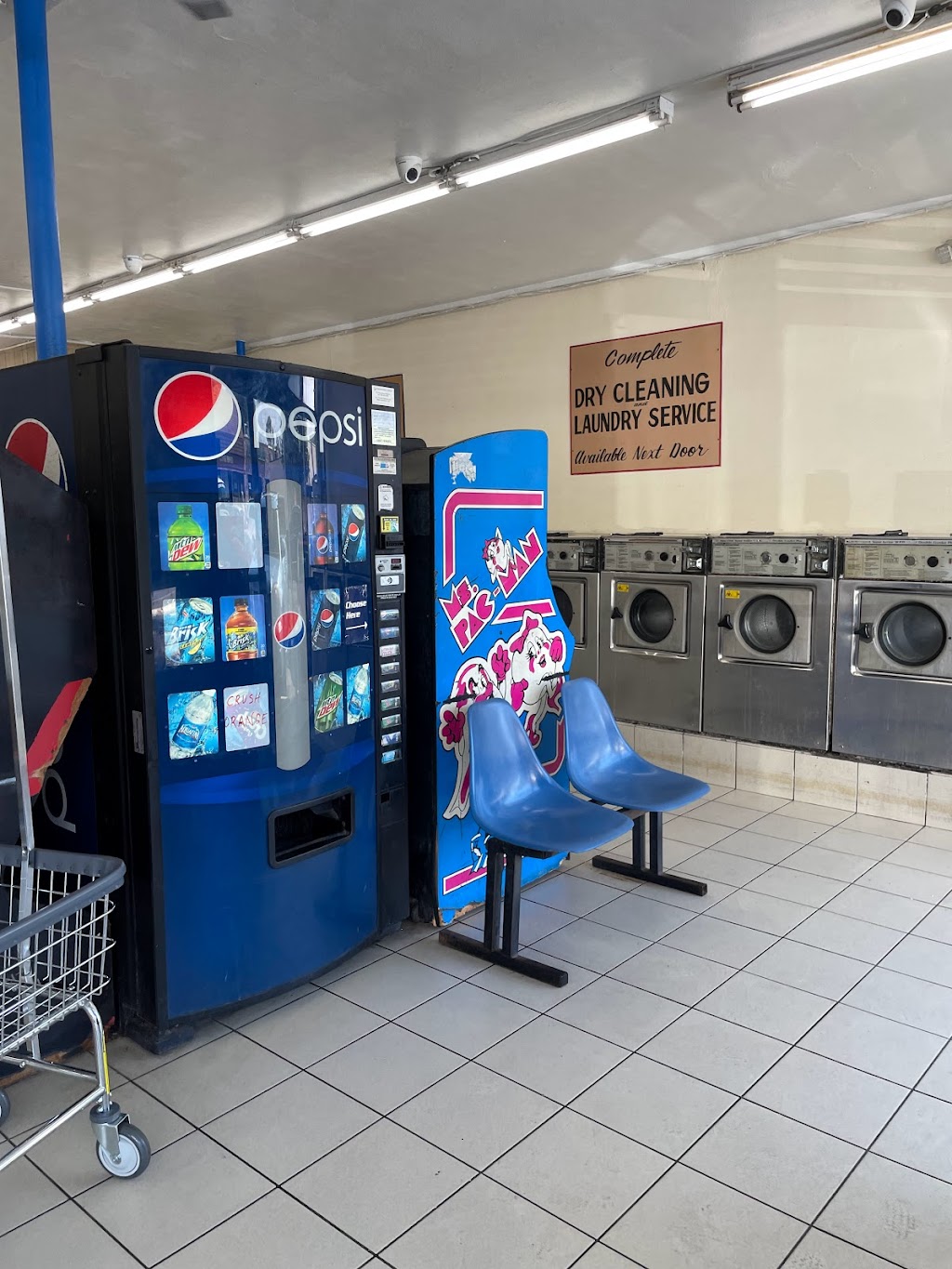 Southport Coin Laundry-Cleaner | 1063 SE 17th St, Fort Lauderdale, FL 33316, USA | Phone: (954) 522-5107