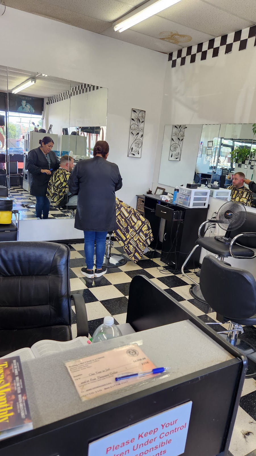 Best Cuts | 715 W Henderson St # A, Cleburne, TX 76033, USA | Phone: (817) 556-0102