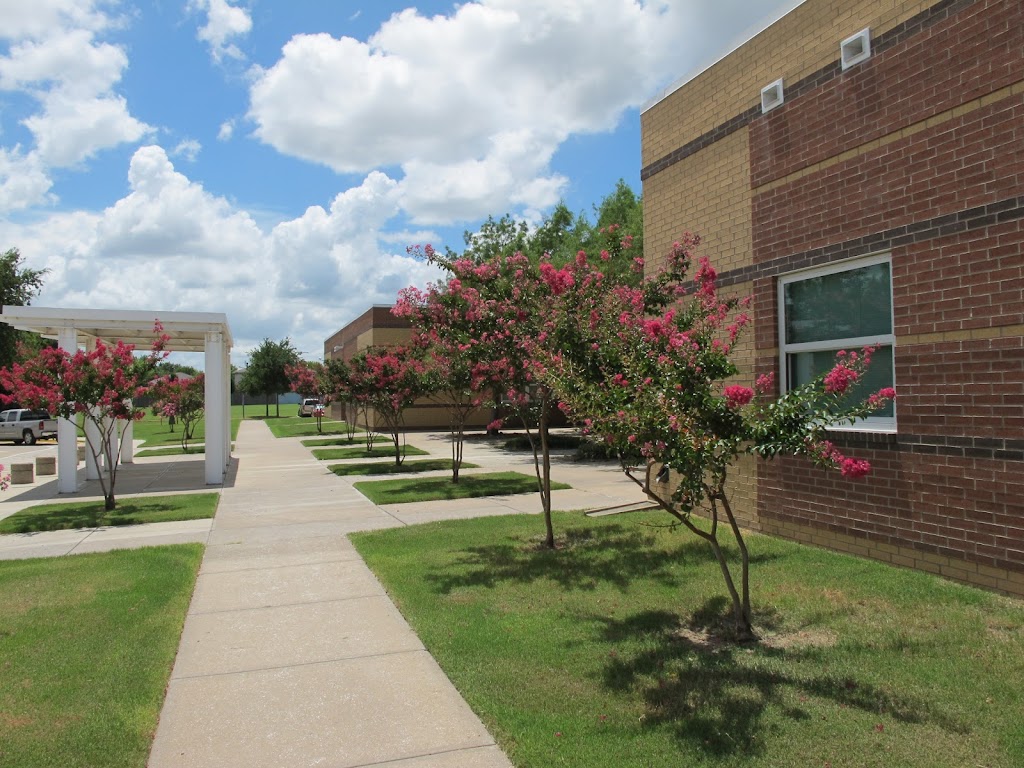 D. P. Morris Elementary School | 7900 Tin Cup Dr, Arlington, TX 76001, USA | Phone: (817) 299-7860