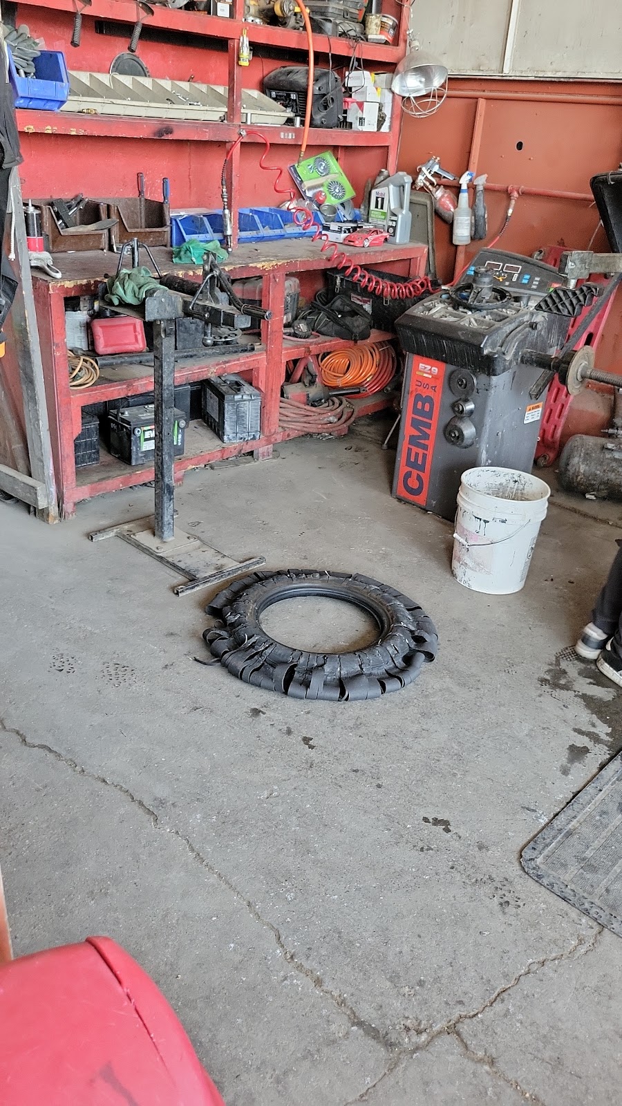 Del Pueblo Tire Shop | 8446 S Avenida del Yaqui, Guadalupe, AZ 85283, USA | Phone: (480) 831-0908