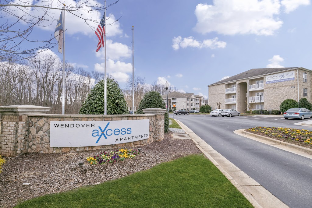 Wendover aXcess Apartments | 1501 Brandonshire Ct, Greensboro, NC 27409, USA | Phone: (336) 438-8811