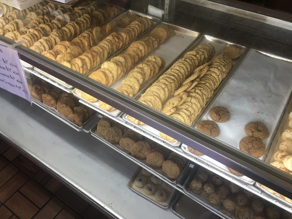 Habys Alsatian Bakery | 207 Old US Hwy 90 E, Castroville, TX 78009, USA | Phone: (830) 538-2118