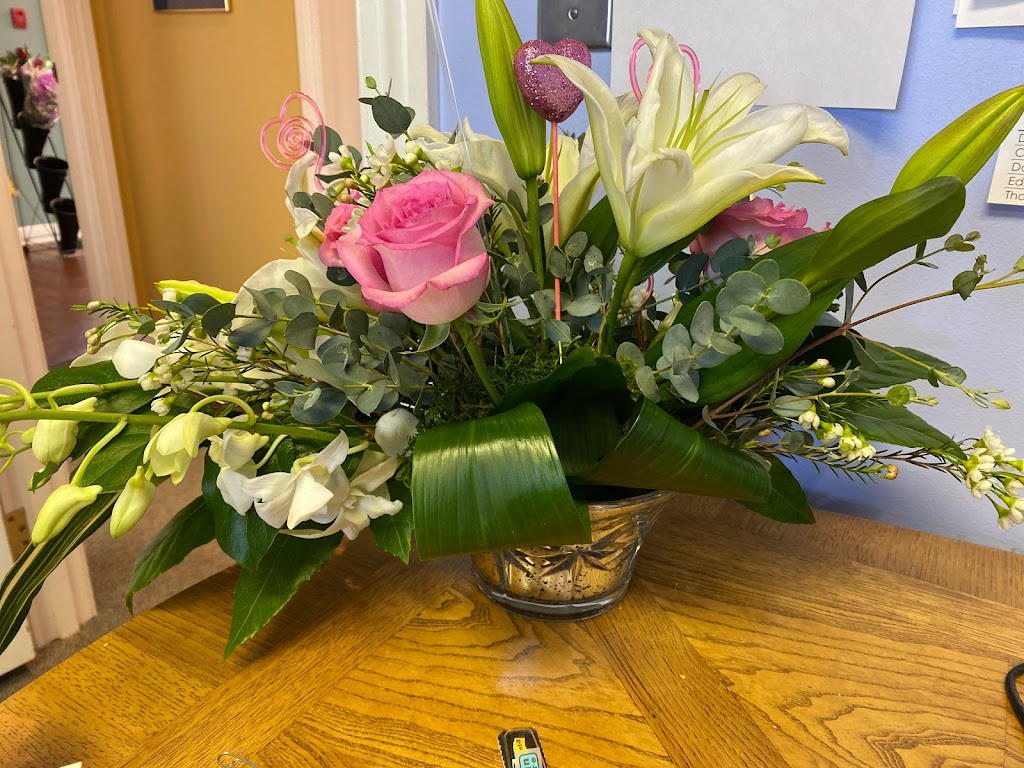 Bears, Balloons and Beyond | 2109 New Garden Rd # C, Greensboro, NC 27410, USA | Phone: (336) 545-0008