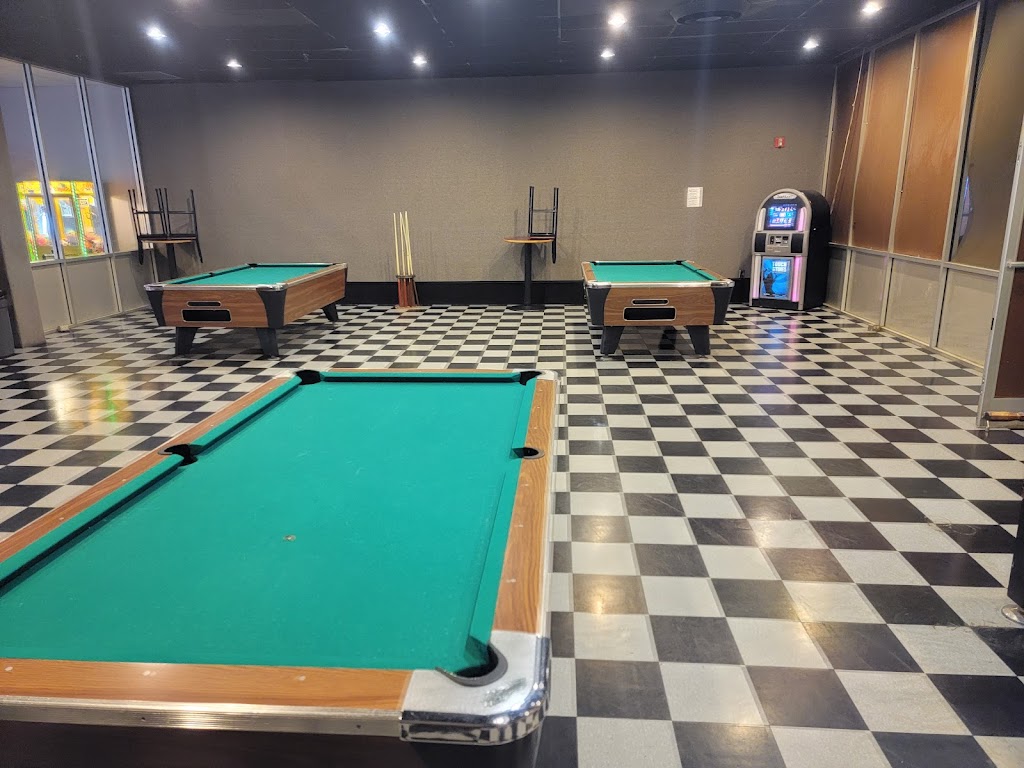 Creekside Lanes | 1450 Trade Mart Blvd, Winston-Salem, NC 27127, USA | Phone: (336) 771-9800