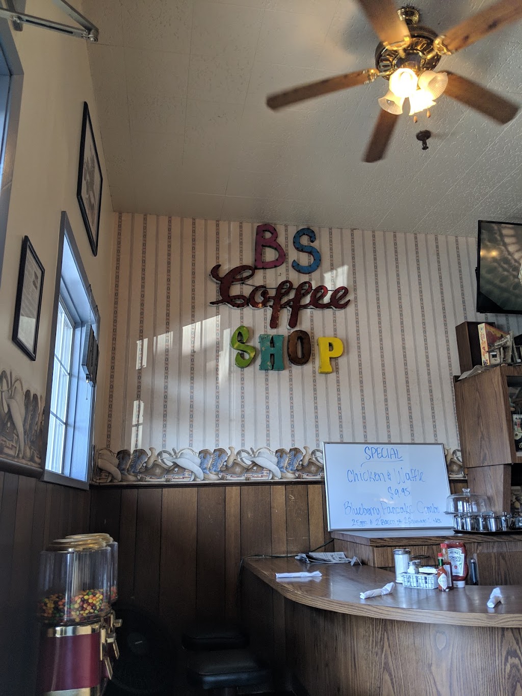 B S Coffee Shop | 233 Sunnyside Ave, Clovis, CA 93611, USA | Phone: (559) 299-2000