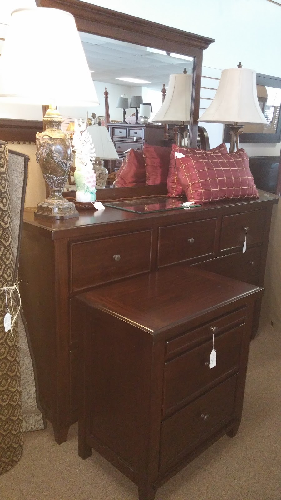Pats Home Consignment | 1704 W Bay Dr, Largo, FL 33770, USA | Phone: (727) 588-2529