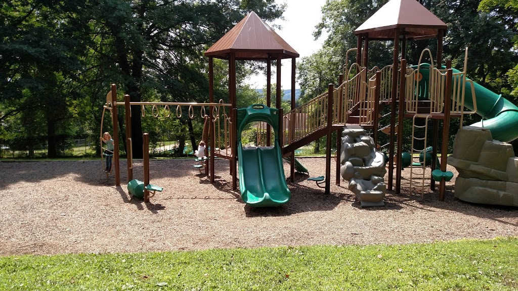 Thompson Park | 2626 Park Way, East Liverpool, OH 43920, USA | Phone: (330) 385-2255