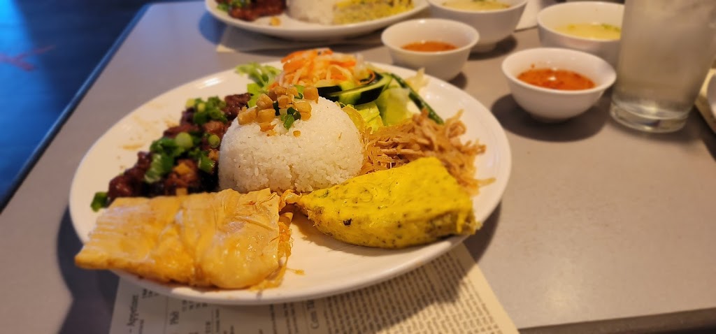 Com Tam Thien Huong | 1759 E Capitol Expy, San Jose, CA 95121, USA | Phone: (408) 274-8188