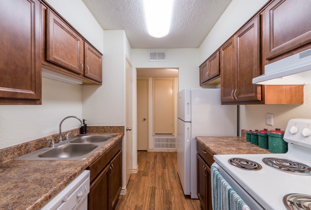 Lands End Apartments | 2302 Westlake Cir S, Ingleside, TX 78362, USA | Phone: (361) 643-7531