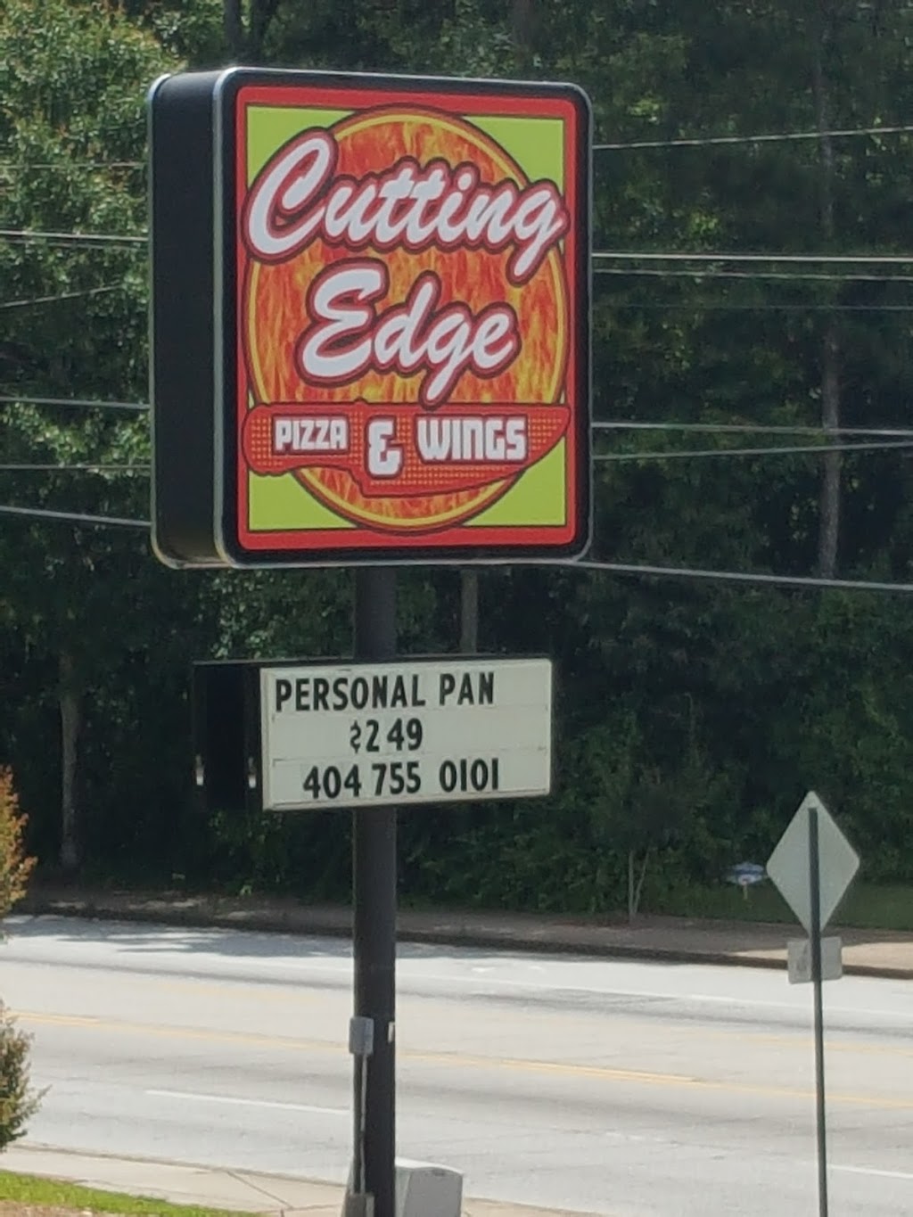 Cutting Edge Pizza and Wings | 1955 Campbellton Rd SW, Atlanta, GA 30311, USA | Phone: (404) 755-0101