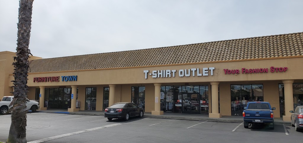 T-Shirt Outlet | 2390-3 W Cleveland Ave, Madera, CA 93637, USA | Phone: (559) 664-0451