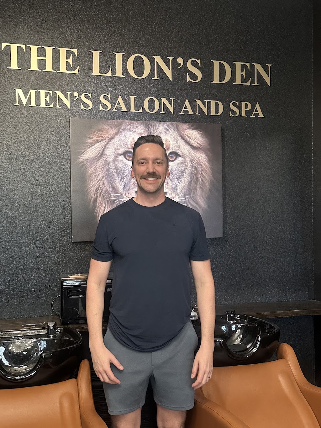 The Lions Den Mens Salon & Spa | 486 S Centro Cir Suite B, Shenandoah, TX 77385, USA | Phone: (832) 921-6378