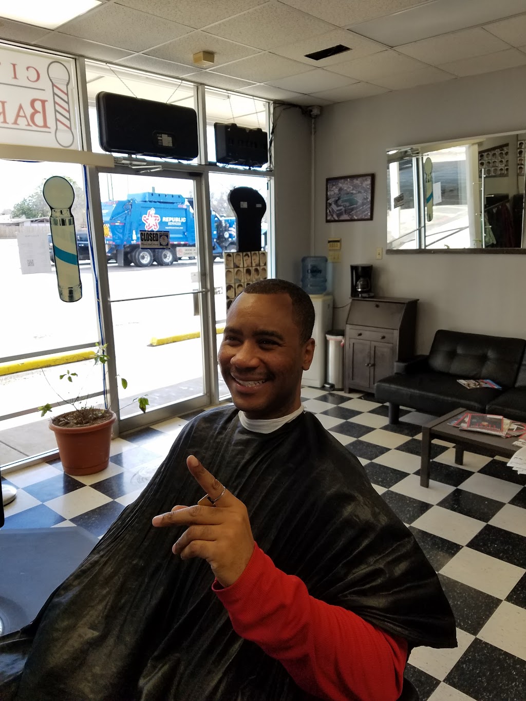 City Barber Shop (Ali) | 1534 S Center St, Arlington, TX 76010, USA | Phone: (817) 460-0050