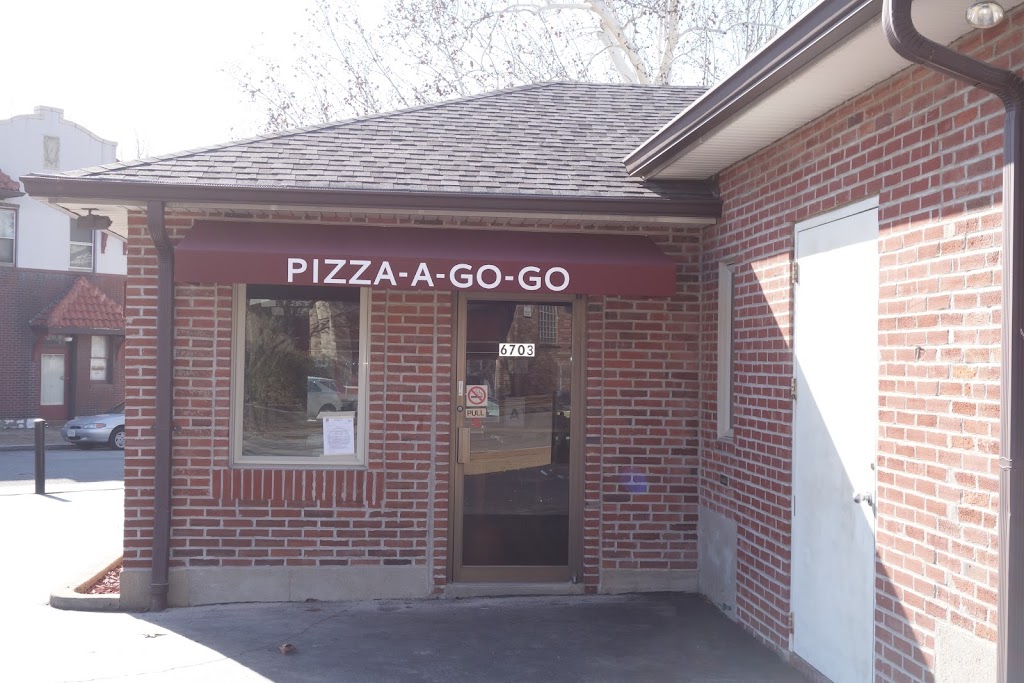 Pizza-A-Go-Go | 6703 Scanlan Ave, St. Louis, MO 63139, USA | Phone: (314) 781-1234