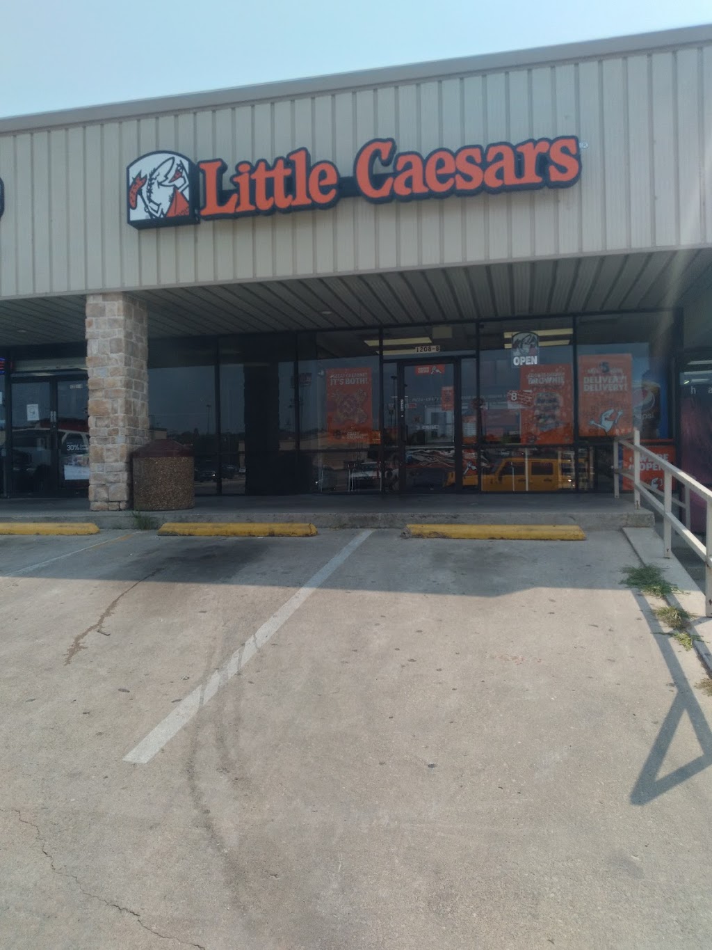 Little Caesars Pizza | 1208 51, Ste B, Decatur, TX 76234, USA | Phone: (940) 627-1919