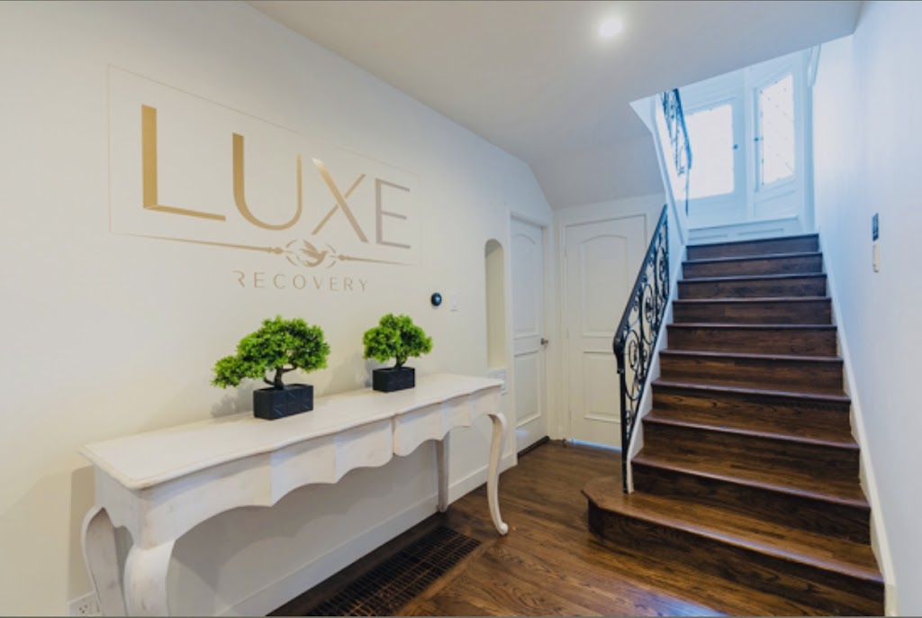 Luxe Recovery | Drug & Alcohol Rehab | 3787 Prestwick Dr, Los Angeles, CA 90027, USA | Phone: (866) 589-3338