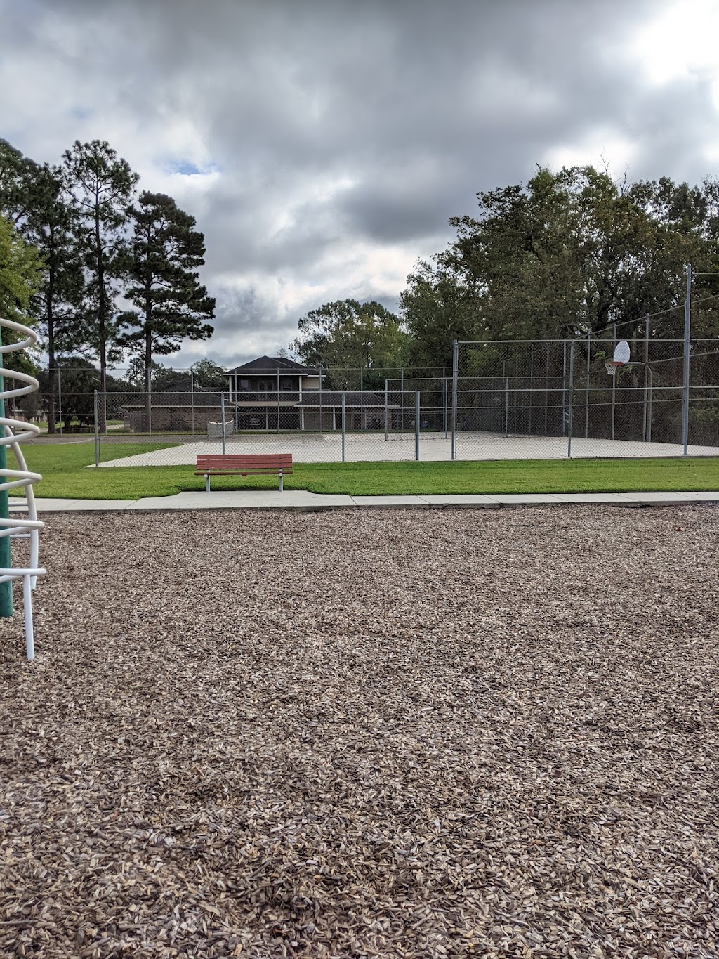 Cedarcrest Park | 2490 Silverest Ave, Baton Rouge, LA 70816, USA | Phone: (225) 272-9200