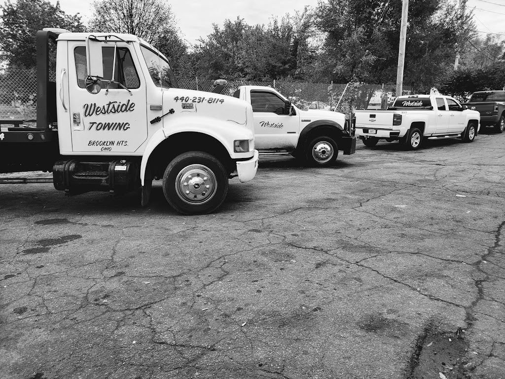 westside towing we buy junk cars | 4949 Schaaf Ln, Brooklyn Heights, OH 44131, USA | Phone: (440) 231-8114