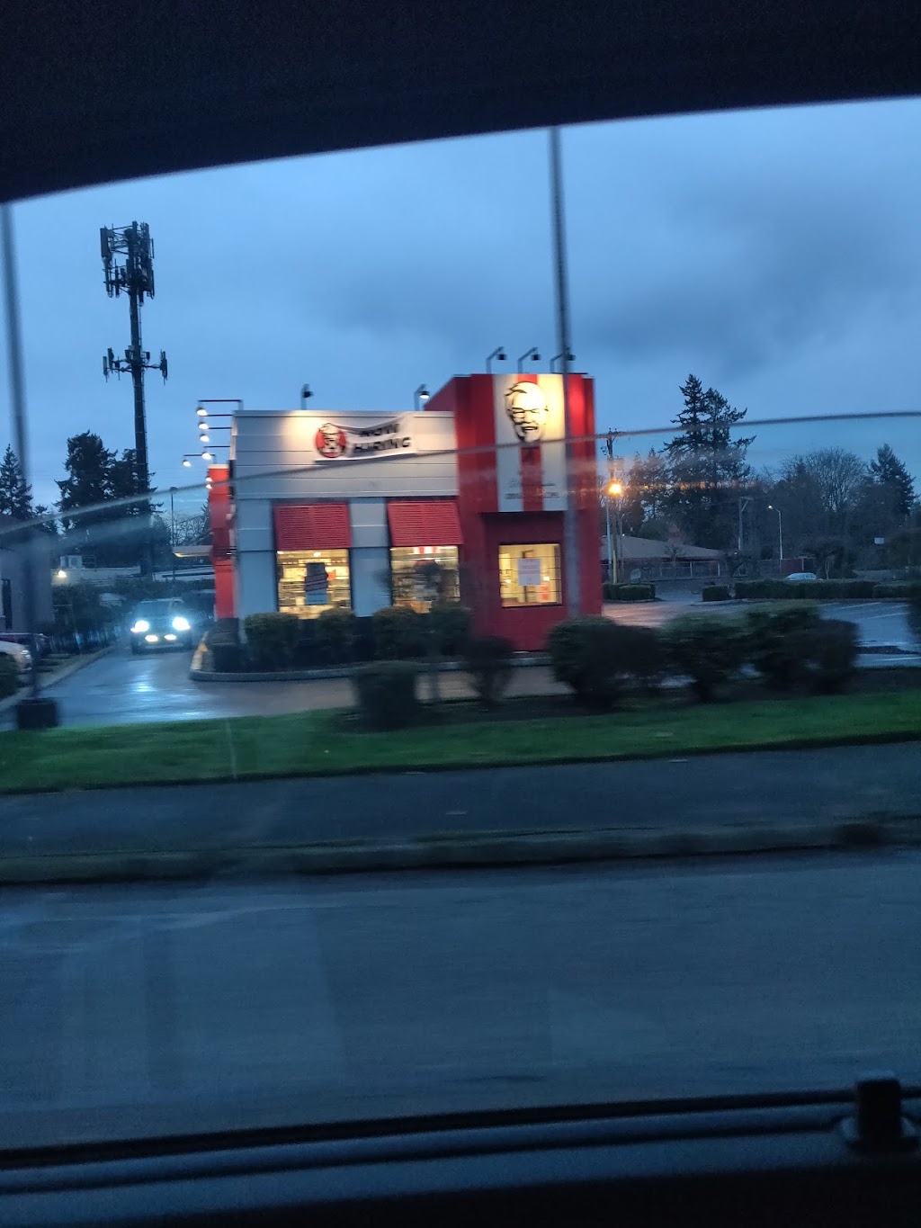 KFC | 7605 Steilacoom Blvd SW, Tacoma, WA 98498, USA | Phone: (253) 588-8350