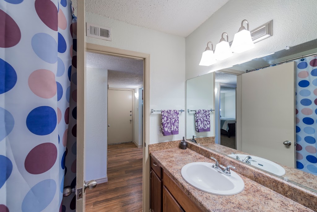 Lands End Apartments | 2302 Westlake Cir S, Ingleside, TX 78362, USA | Phone: (361) 643-7531