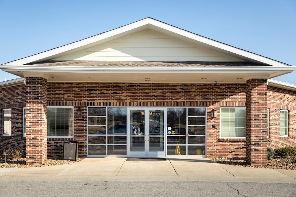 Twin Oaks Health & Rehab | 757 W Eisenhower Rd, Lansing, KS 66043, USA | Phone: (913) 297-2299