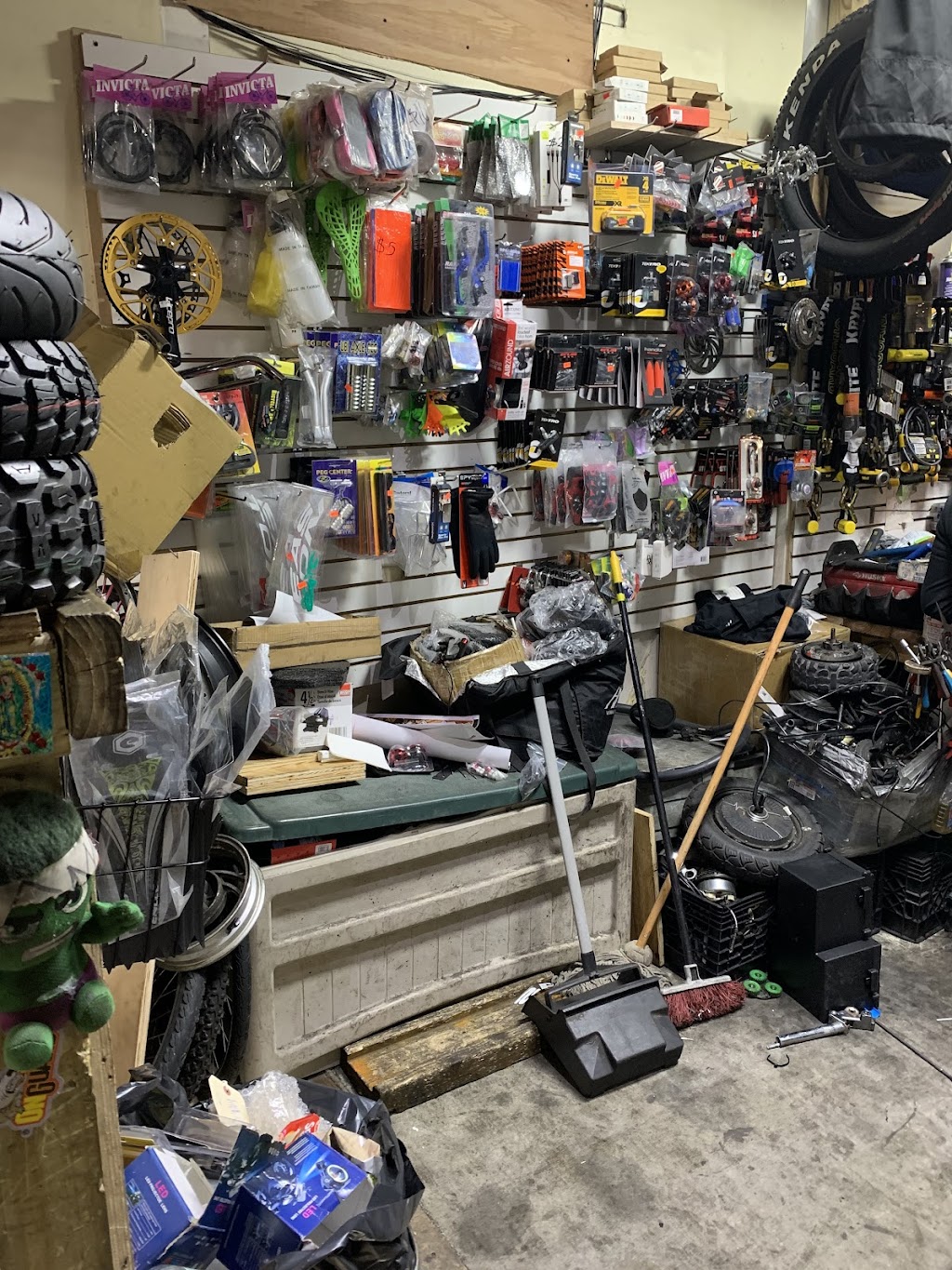 Javis Bike Shop | 1774 Amsterdam Ave, New York, NY 10031 | Phone: (347) 485-5075