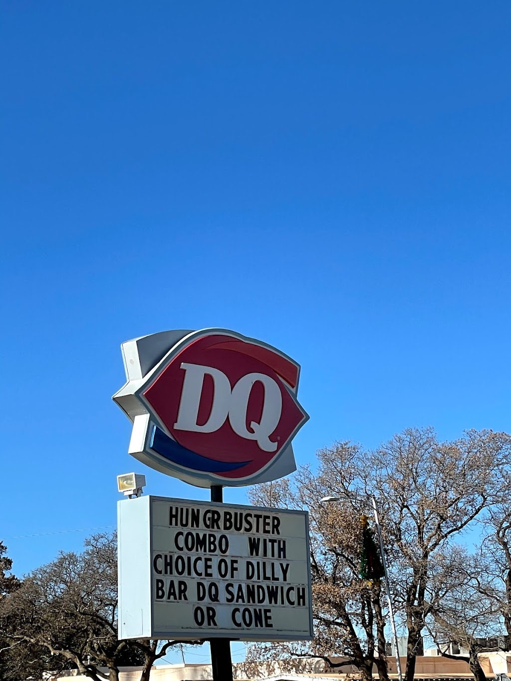 Dairy Queen | 120 W Broadway St, Brownfield, TX 79316, USA | Phone: (806) 637-2013