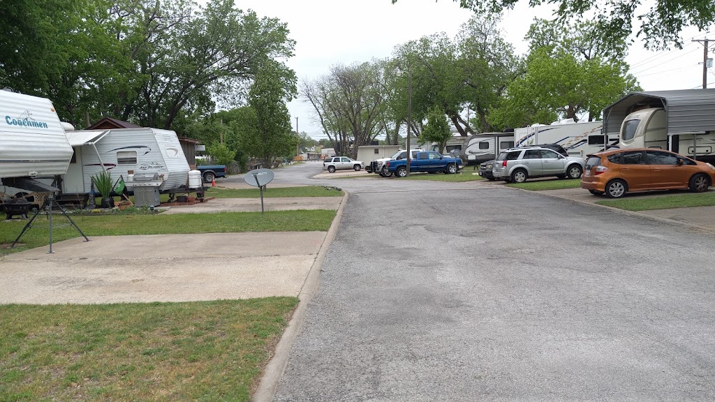 West Camp RV Park | 2910 W Division St, Arlington, TX 76012, USA | Phone: (817) 275-5151