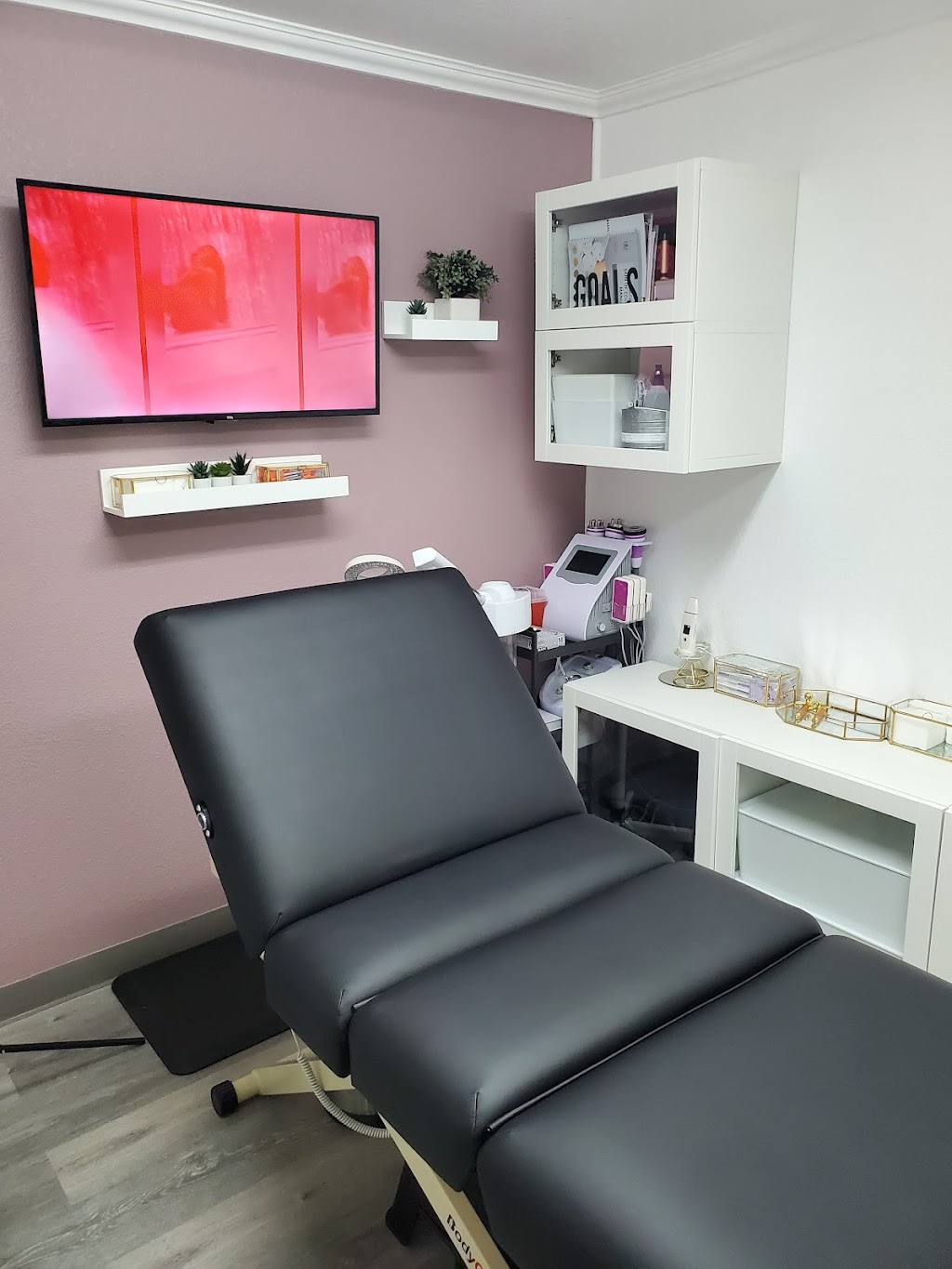 Urban Medical Aesthetics Beauty Bar | 2384 Maritime Dr Suite 100 A, Elk Grove, CA 95758, USA | Phone: (916) 307-1462