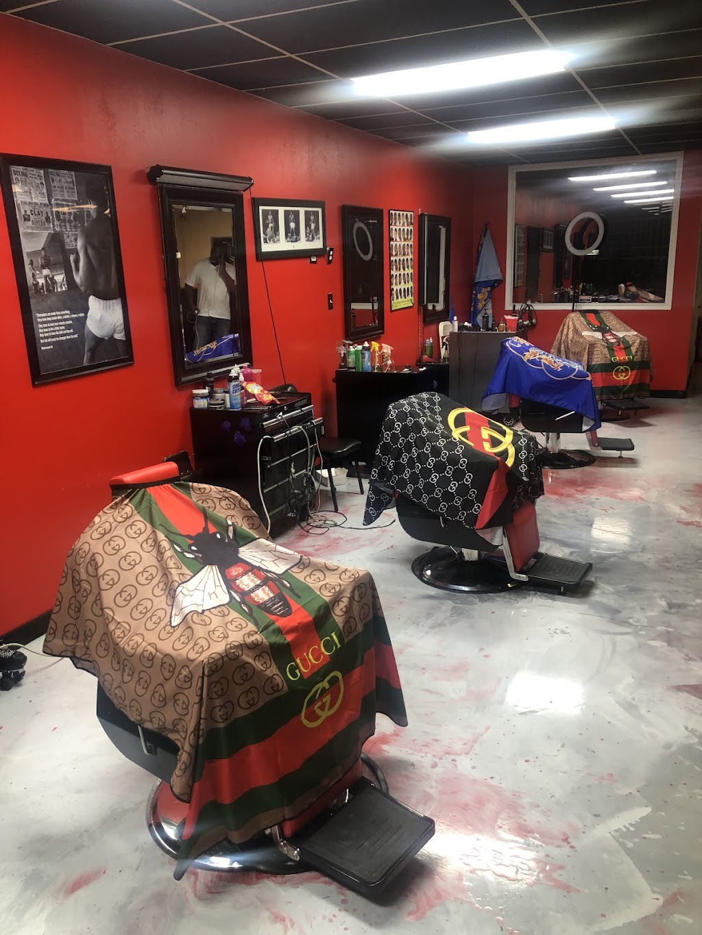 Da Barber Lounge | 2505 E Arkansas Ln Suite 123, Arlington, TX 76010, USA | Phone: (214) 715-0351