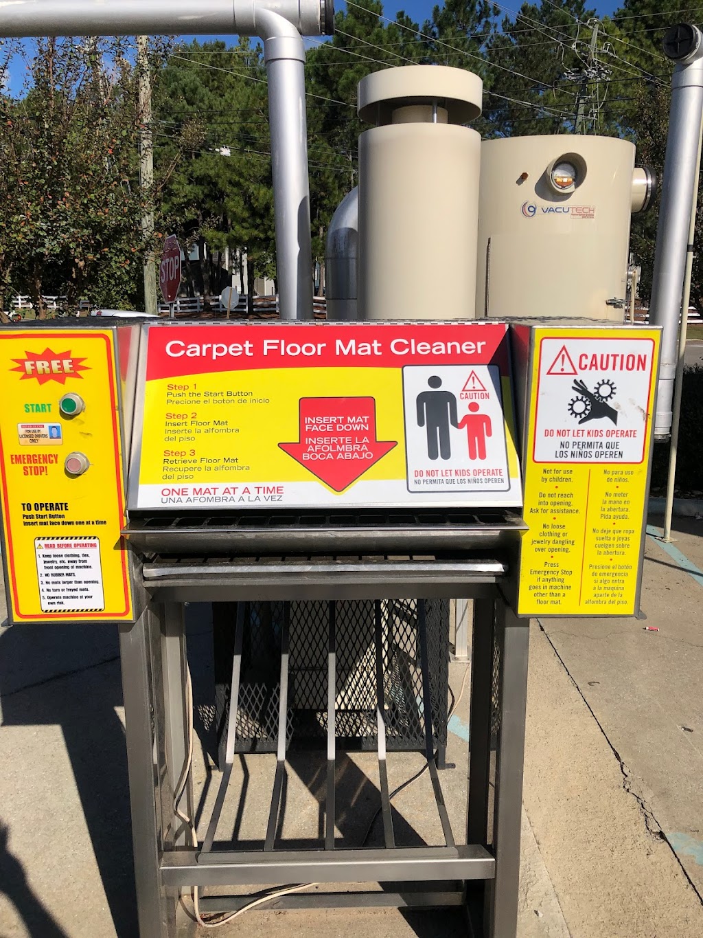 GooGoo Car Wash in 1234 N Glenwood Ave, Dalton, GA 30721, USA