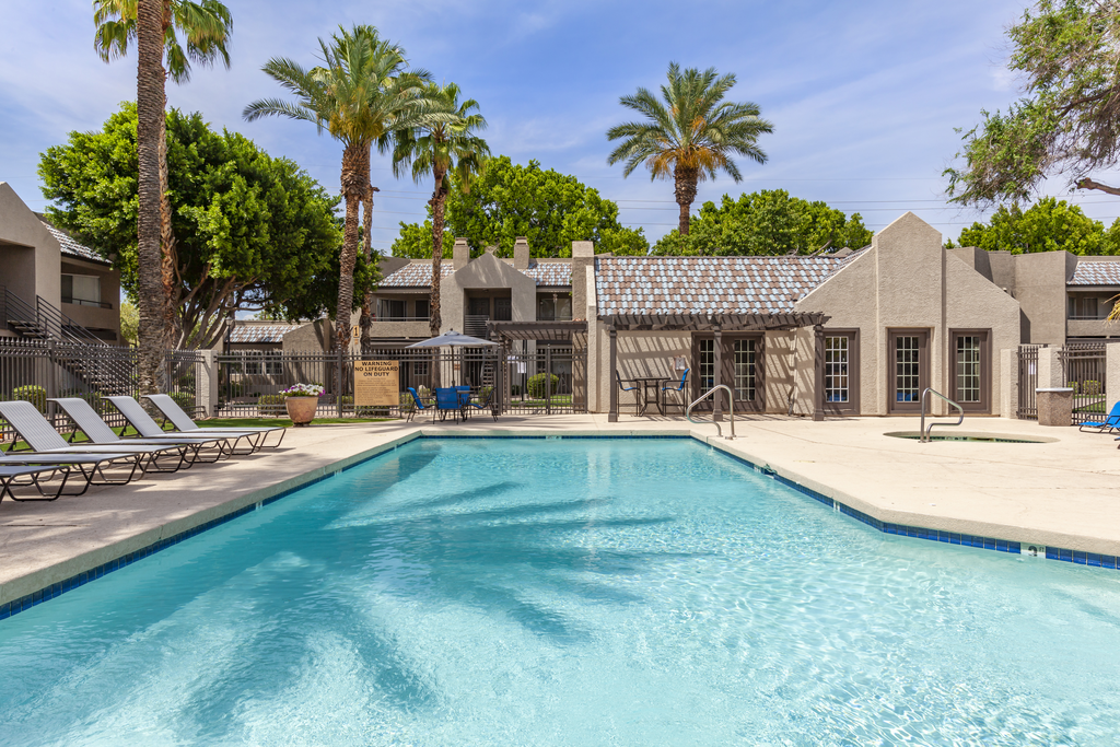 Meadow Glen Apartments | 4201 W Union Hills Dr, Glendale, AZ 85308, USA | Phone: (602) 362-8235