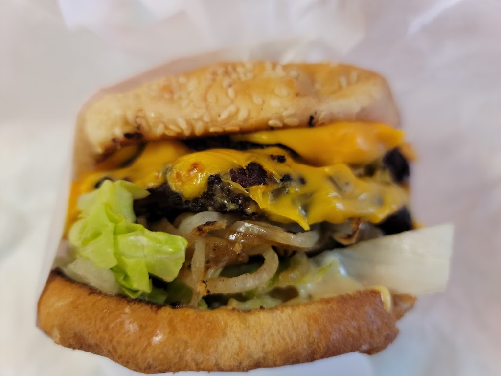 Classic Burger | 15927 Hesperian Blvd, San Lorenzo, CA 94580, USA | Phone: (510) 278-3333