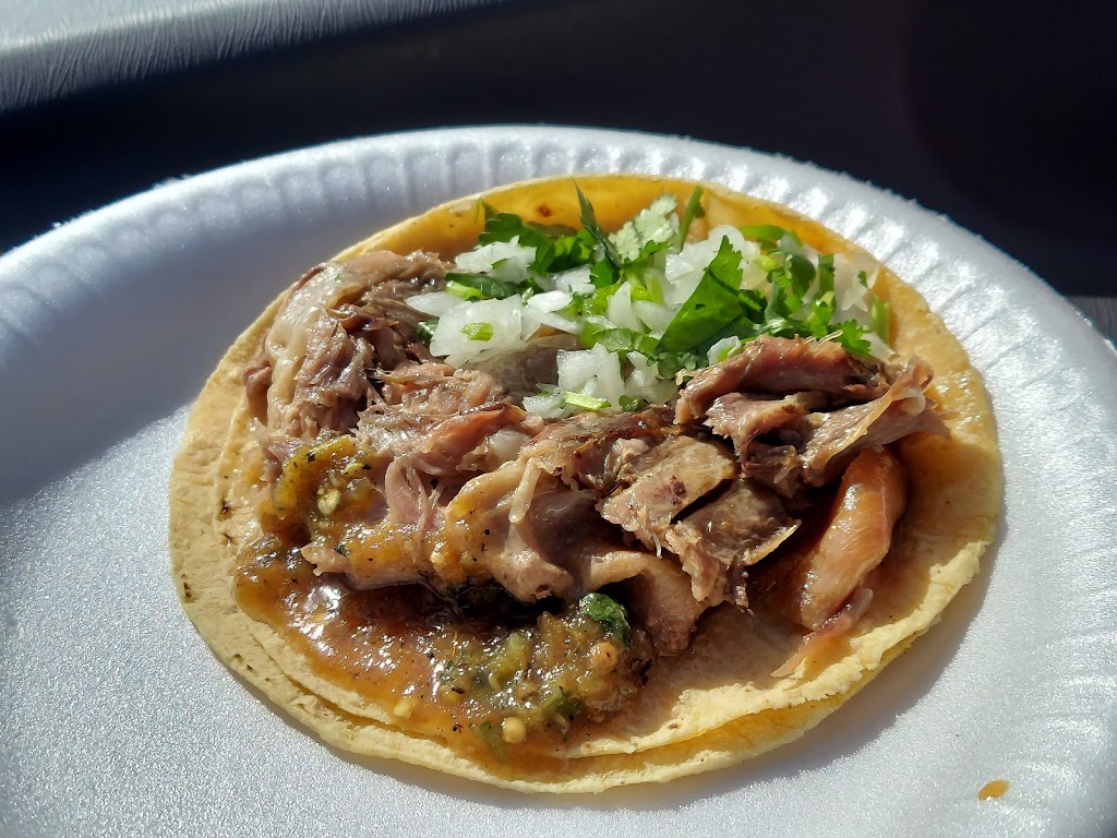 Barcacoa y consome carnitas | 13233 Alameda St, Compton, CA 90222, USA | Phone: (323) 812-8545