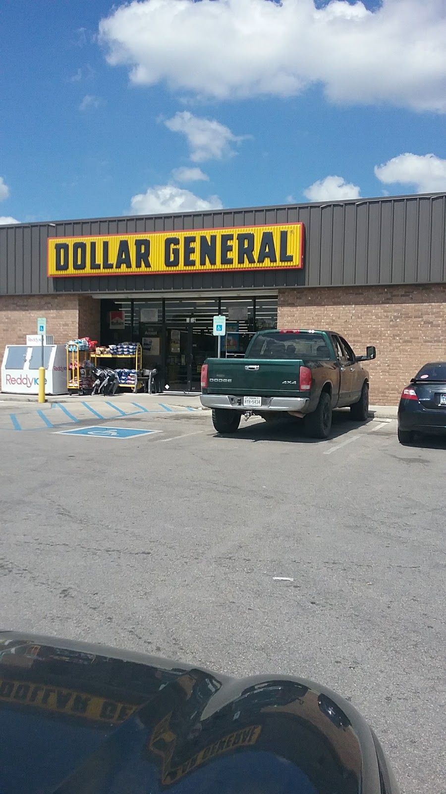 Dollar General | 1812 S Walnut Ave, New Braunfels, TX 78130, USA | Phone: (830) 743-9865