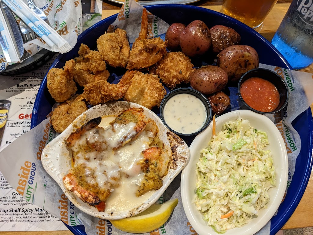 The Salty Crab Bar & Grill North Beach | 462 Mandalay Ave, Clearwater Beach, FL 33767, USA | Phone: (727) 330-1750