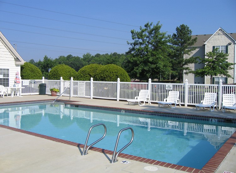 Taylor Pointe Apartments | 3245 Meadows Way, Chesapeake, VA 23321, USA | Phone: (757) 997-6786