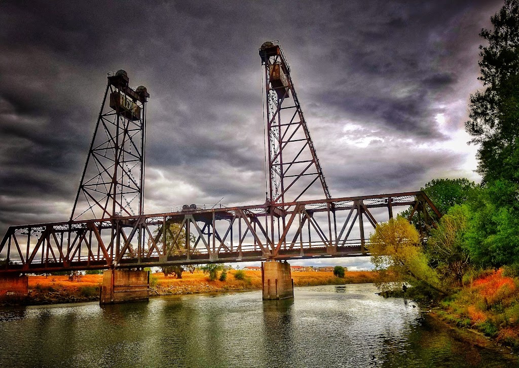 Mossdale Crossing Regional Park | 19091 S Manthey Rd, Lathrop, CA 95330, USA | Phone: (209) 953-8800