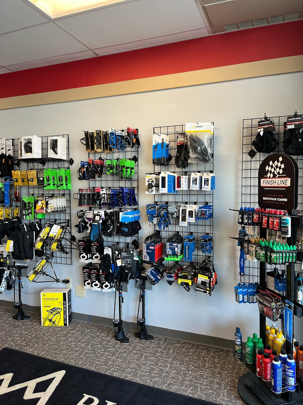 RJ Bradleys Ski & Bike | 222 Great Rd, Littleton, MA 01460, USA | Phone: (978) 339-5375