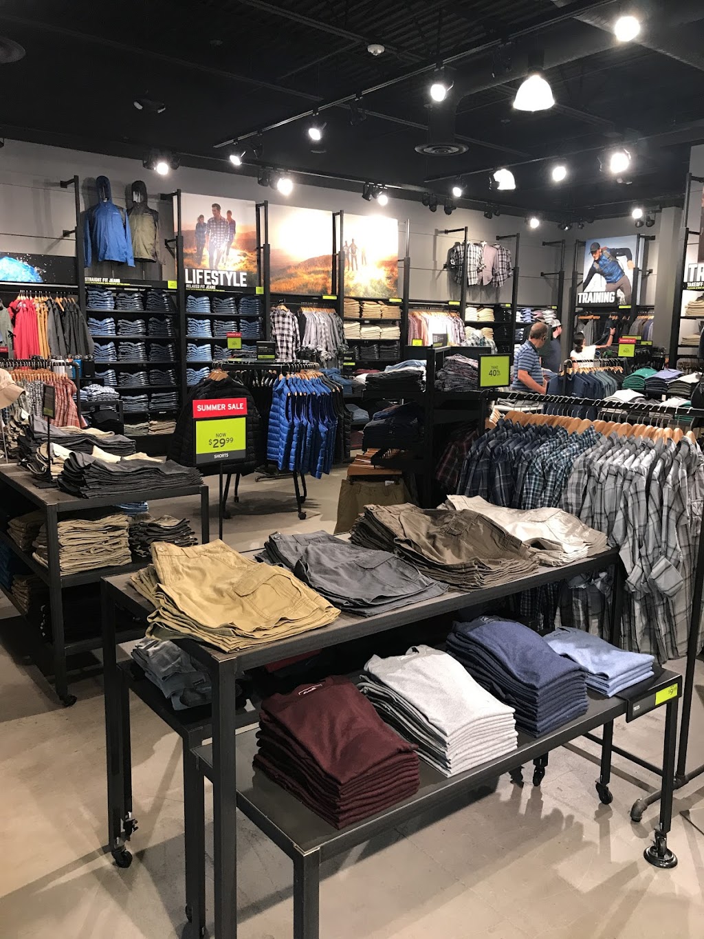 Eddie Bauer Outlet | 1 Premium Outlet Boulevard, Wrentham, MA 02093, USA | Phone: (508) 384-0635