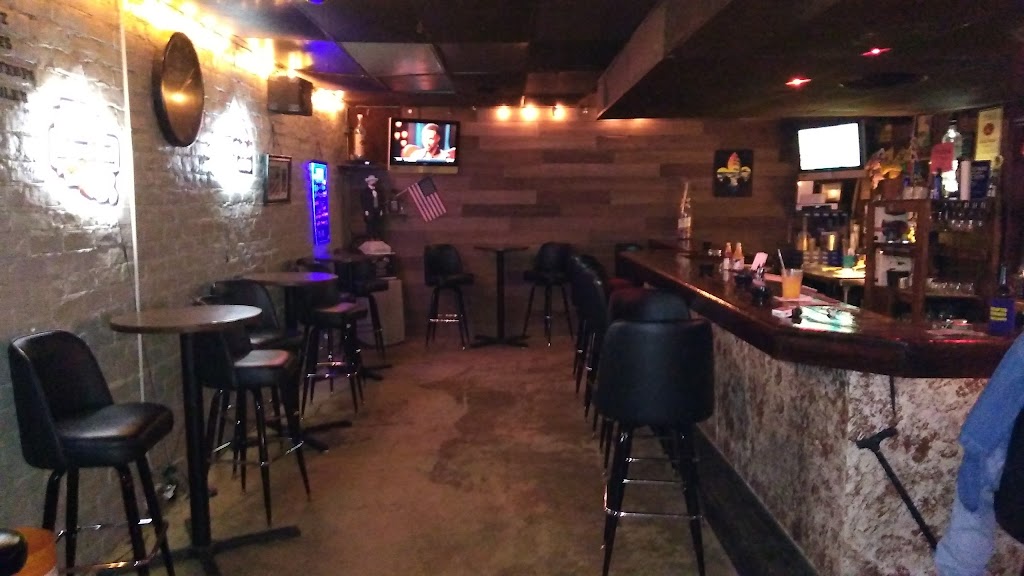 French Connection Bar | 12114 Old Hammond Hwy, Baton Rouge, LA 70816 | Phone: (225) 272-6590