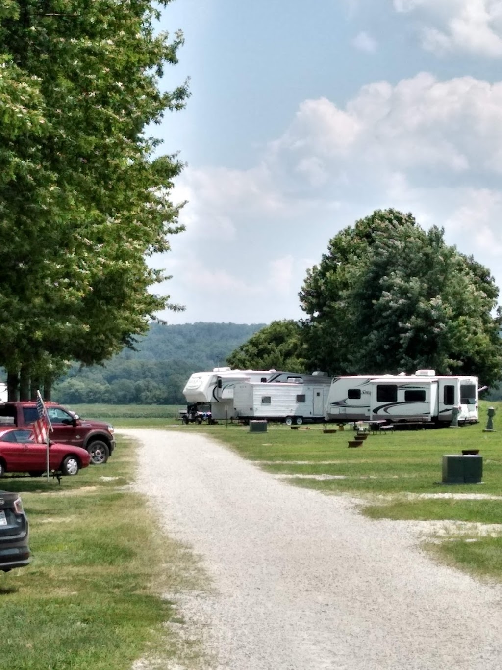 Little Farm on the River RV PA | 1343 Bellview Ln, Rising Sun, IN 47040, USA | Phone: (812) 438-4500