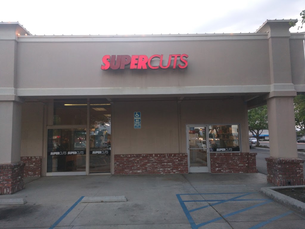 Supercuts | 5544 E Kings Canyon Rd, Fresno, CA 93727, USA | Phone: (559) 255-3371