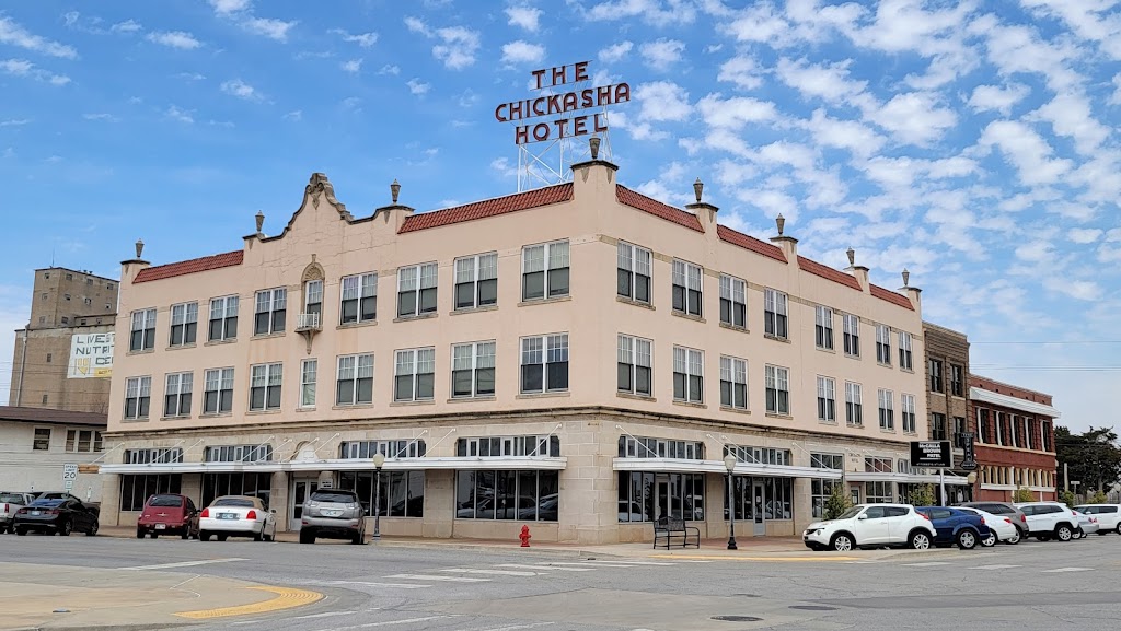 Chickasha Hotel Apartments | 102 N 2nd St, Chickasha, OK 73018 | Phone: (405) 224-1640