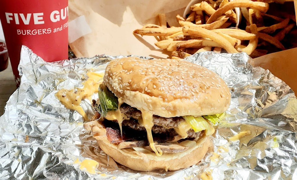 Five Guys | 7954 Gall Blvd, Zephyrhills, FL 33541, USA | Phone: (813) 715-6200